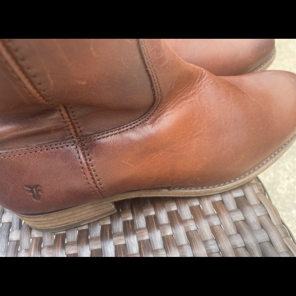 Frye size 61/2 leather boots never worn - Picture 6 of 9